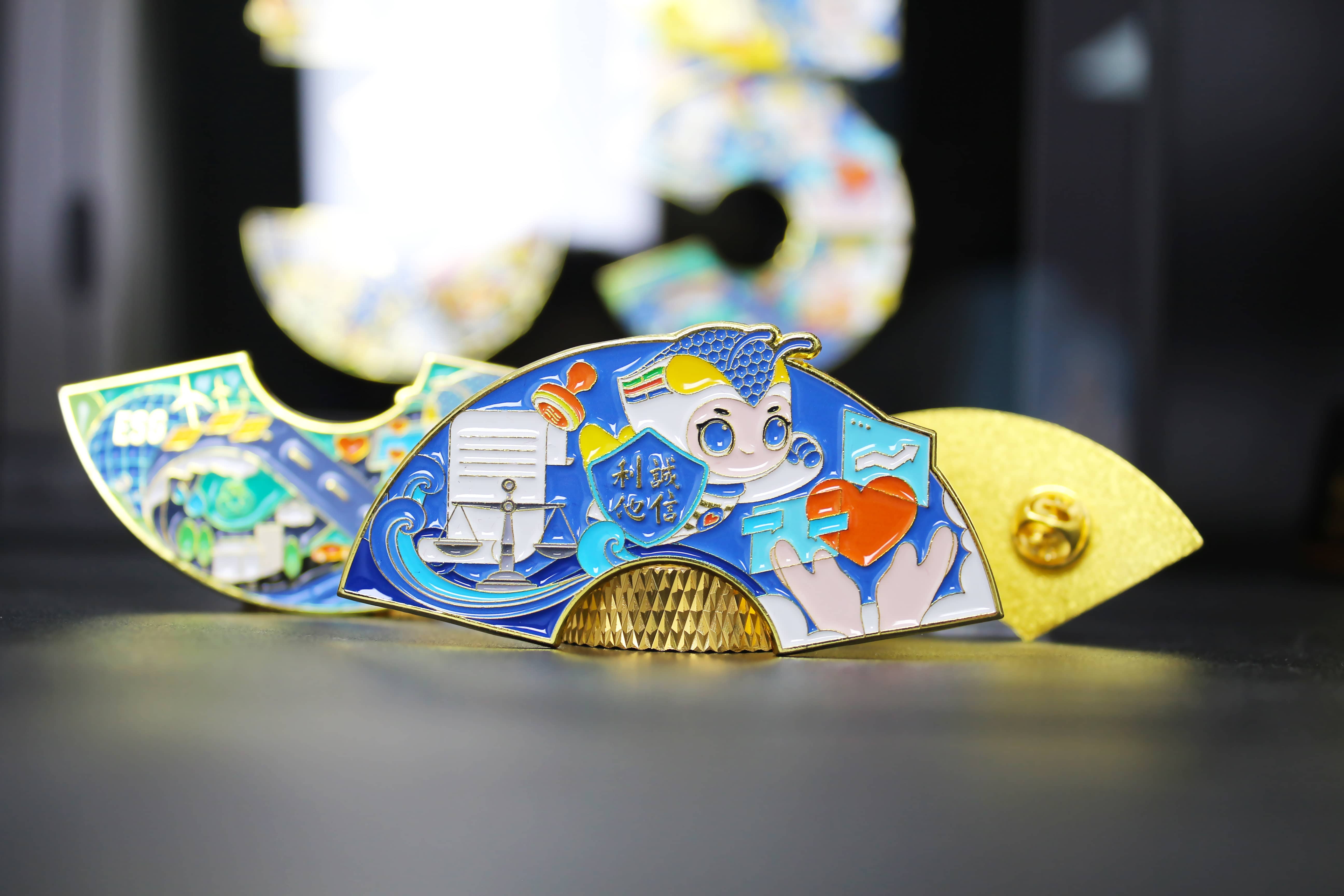 Pins 16