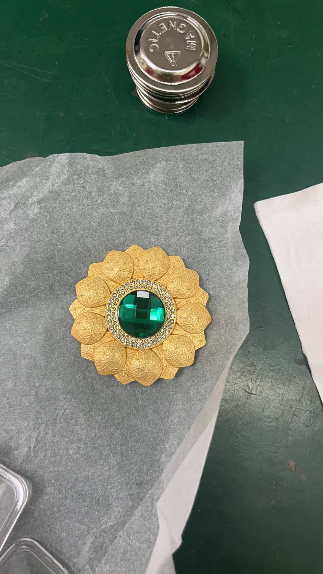 Pins 19